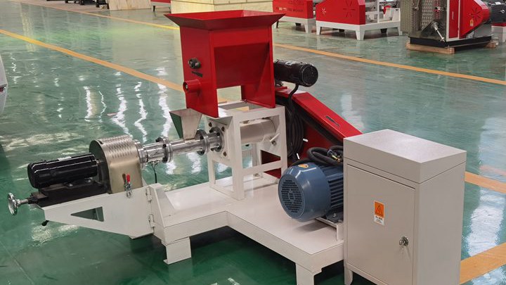 Brand new Titus fish feed extruder machine parts in South Korea
